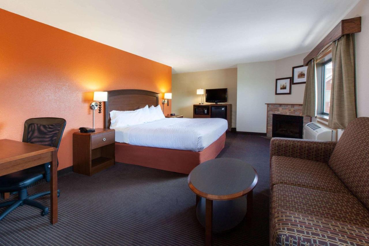 Americinn By Wyndham Iron River Eksteriør billede